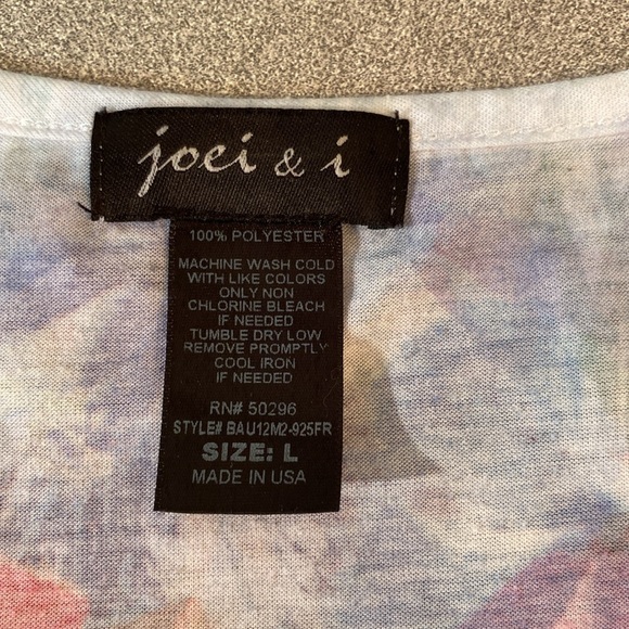 Joei & i - Womens embellished floral top. Size L - Picture 6 of 6